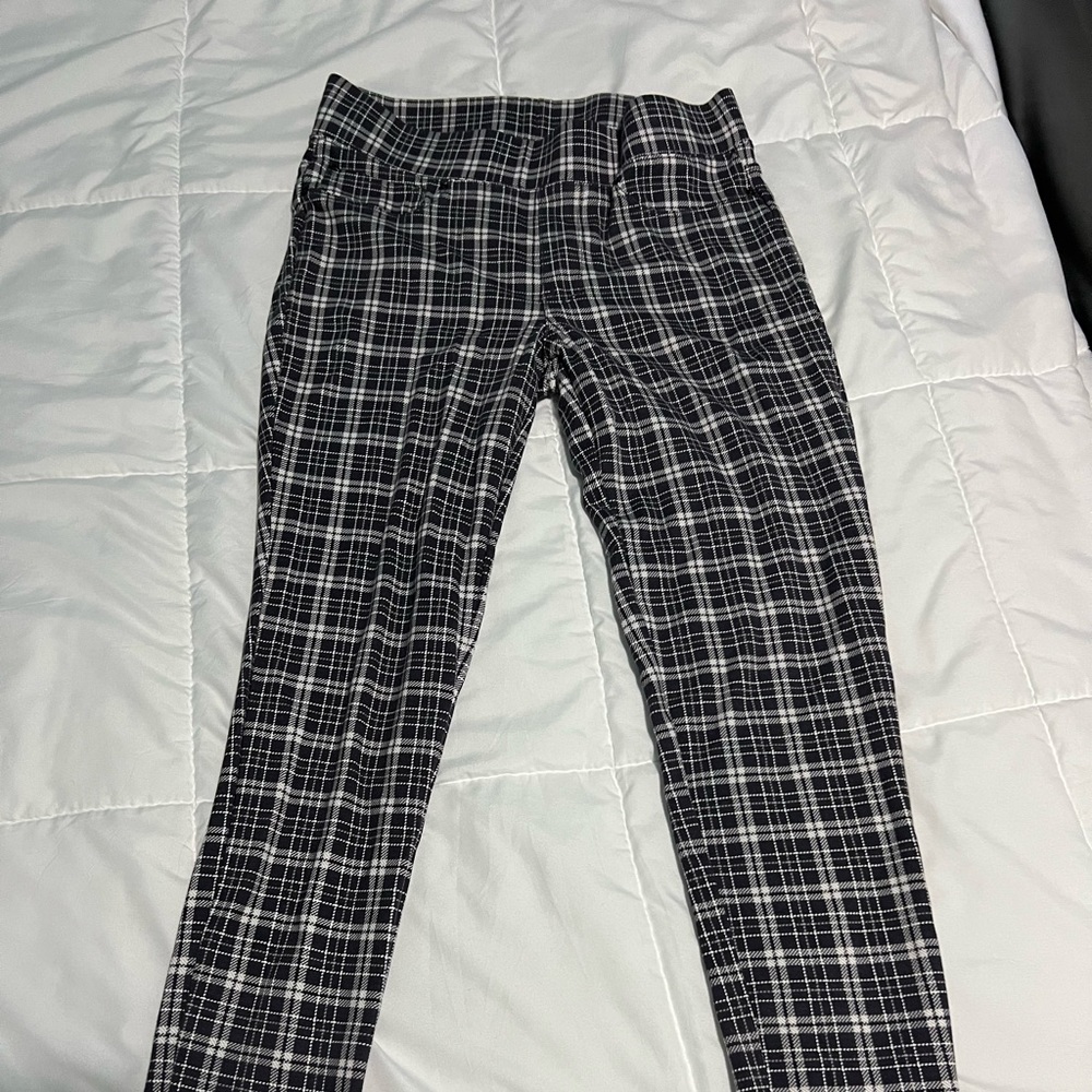 Women’s plaid stretch pants